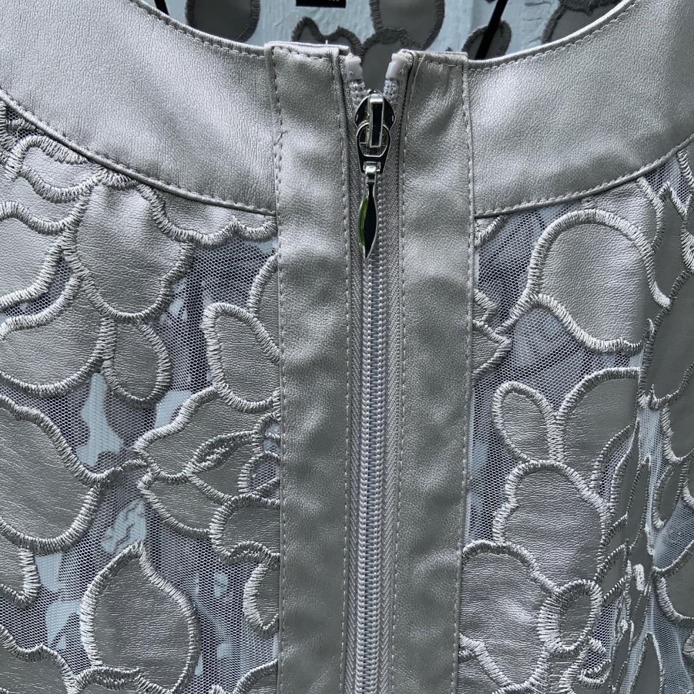 Colleen Lopez Silver Faux Leather/Mesh Jacket (Size 1X) - Picture 4 of 7